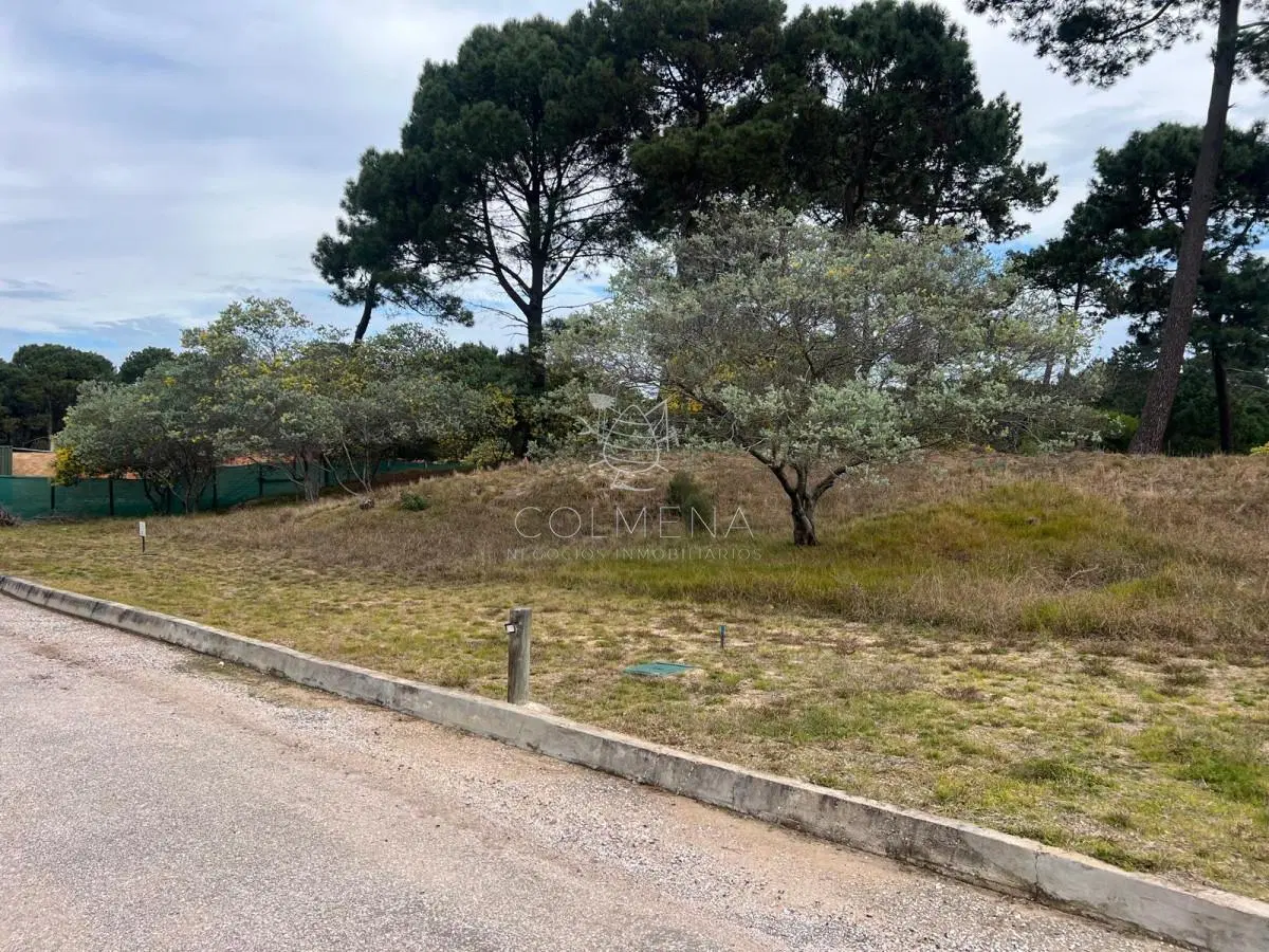 Lote en venta en Acres de Solanas. 2