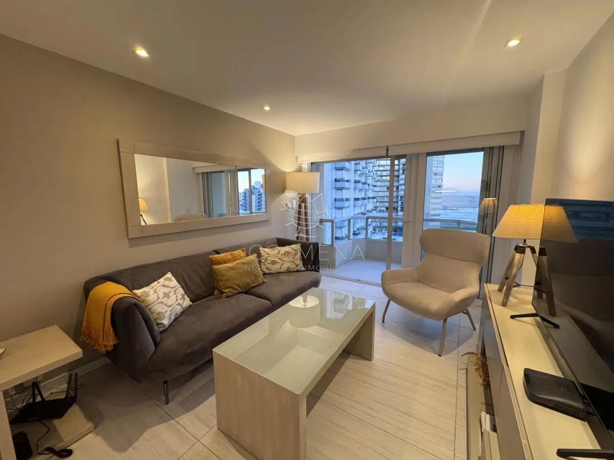 Apartamento totalmente reciclado ubicado a pasos del mar 2