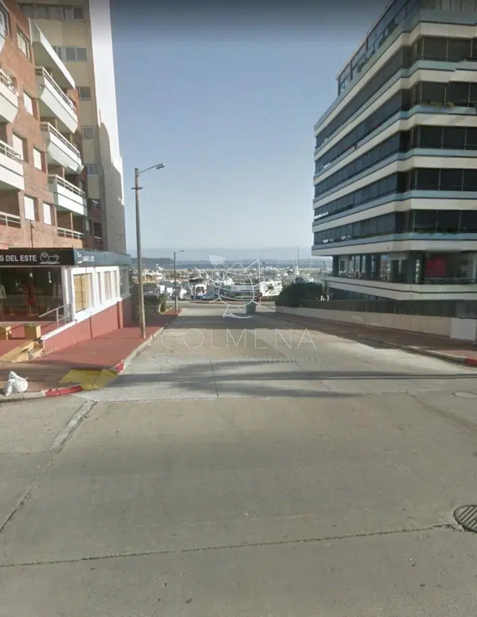 ALQUILER ANUAL - Local comercial de 118 m2 en Gorlero a metros de la rambla del puerto. Consulte!!!! 3
