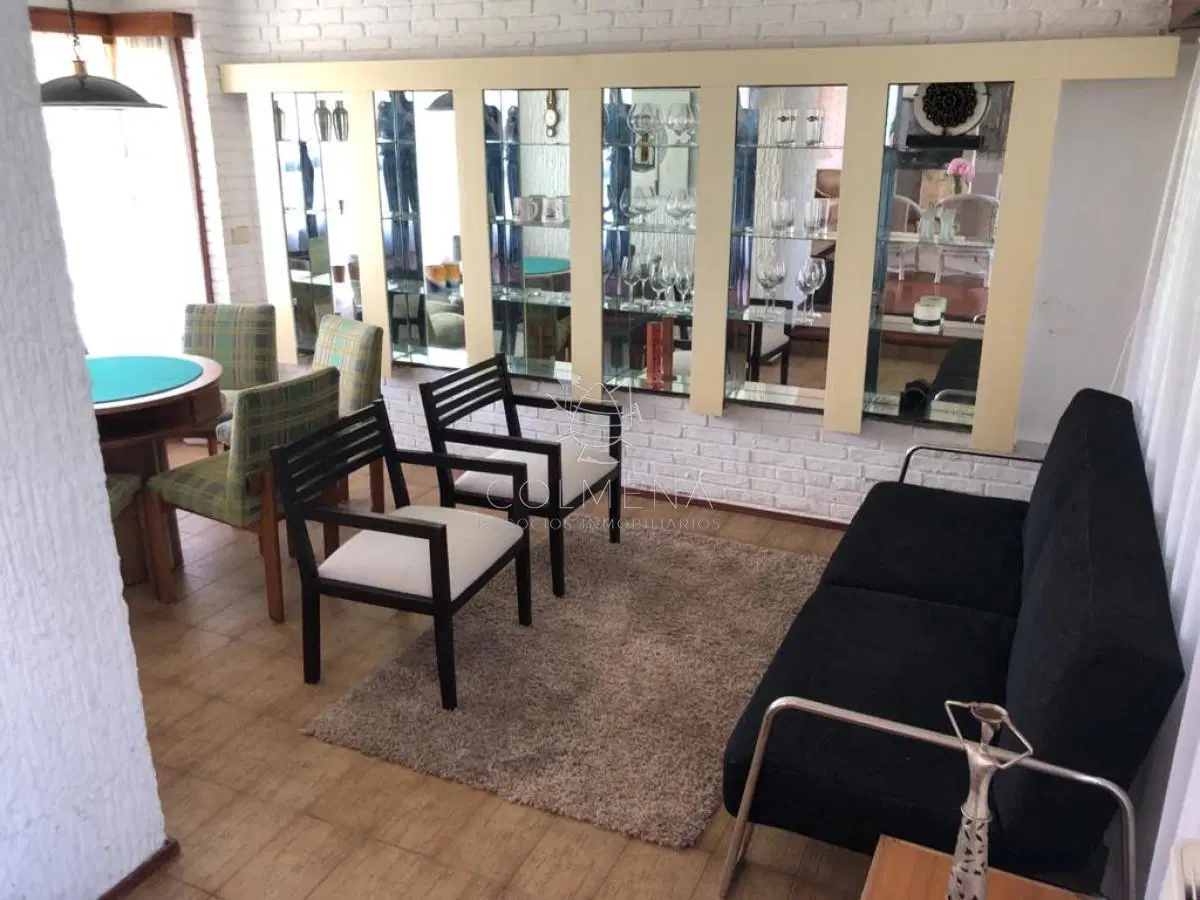 Muy buena propiedad en venta, 5 dormitorios en barrio Cantegril, Punta del Este 5
