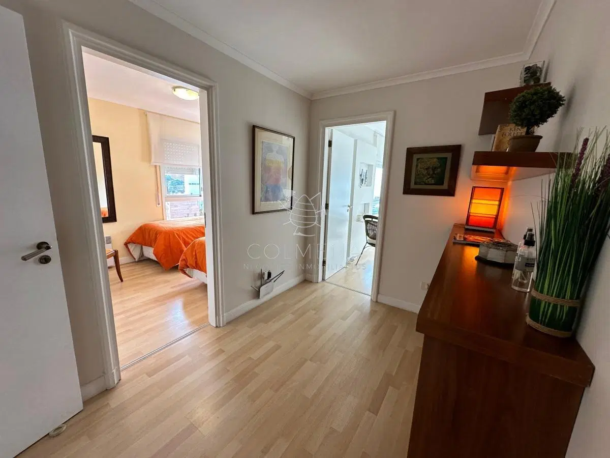 Apartamento de 2 dormitorios y medio en Playa Brava , Punta del este 4