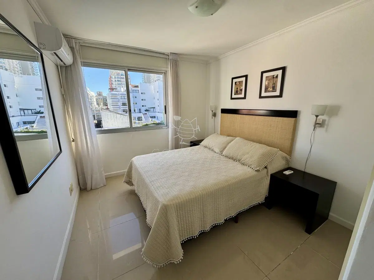 Apartamento en venta en peninsula con parrillero propio 5