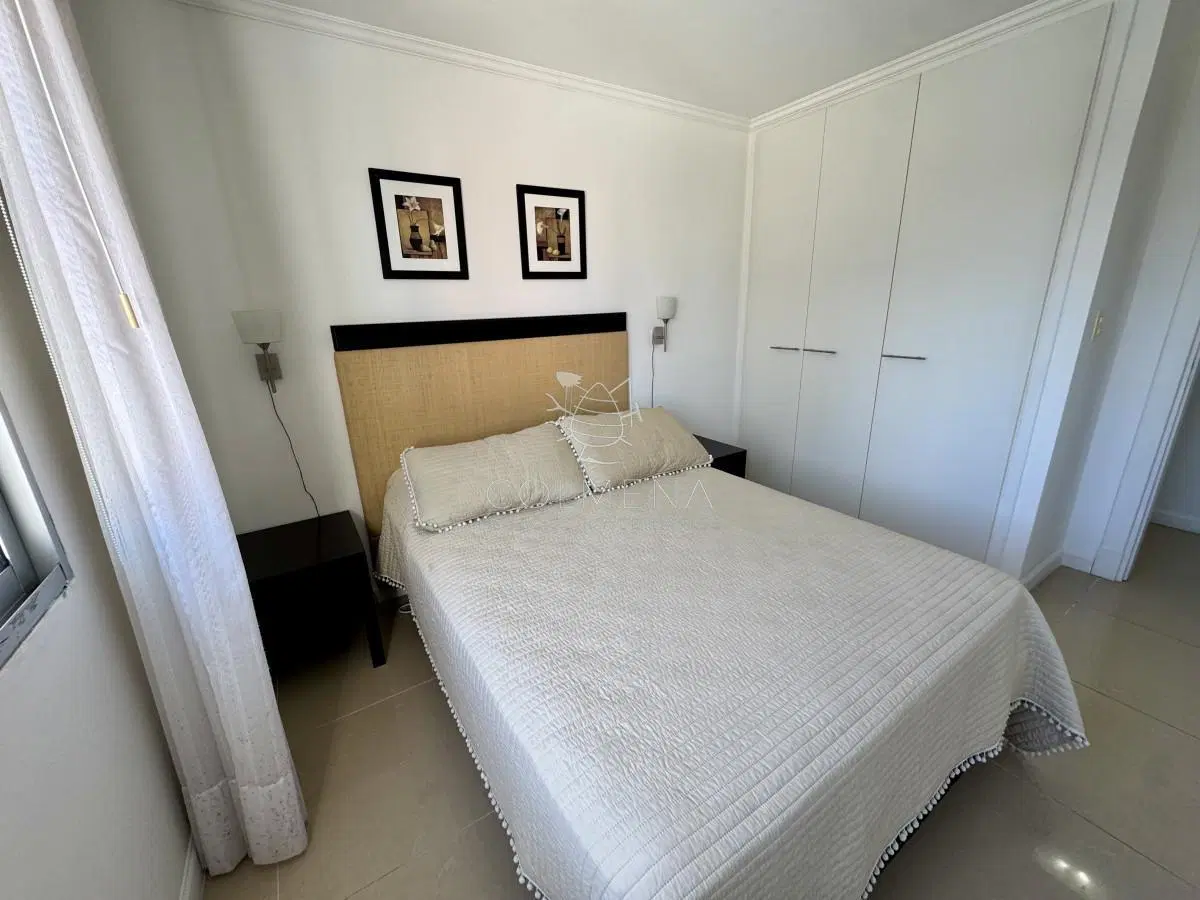 Apartamento en venta en peninsula con parrillero propio 1