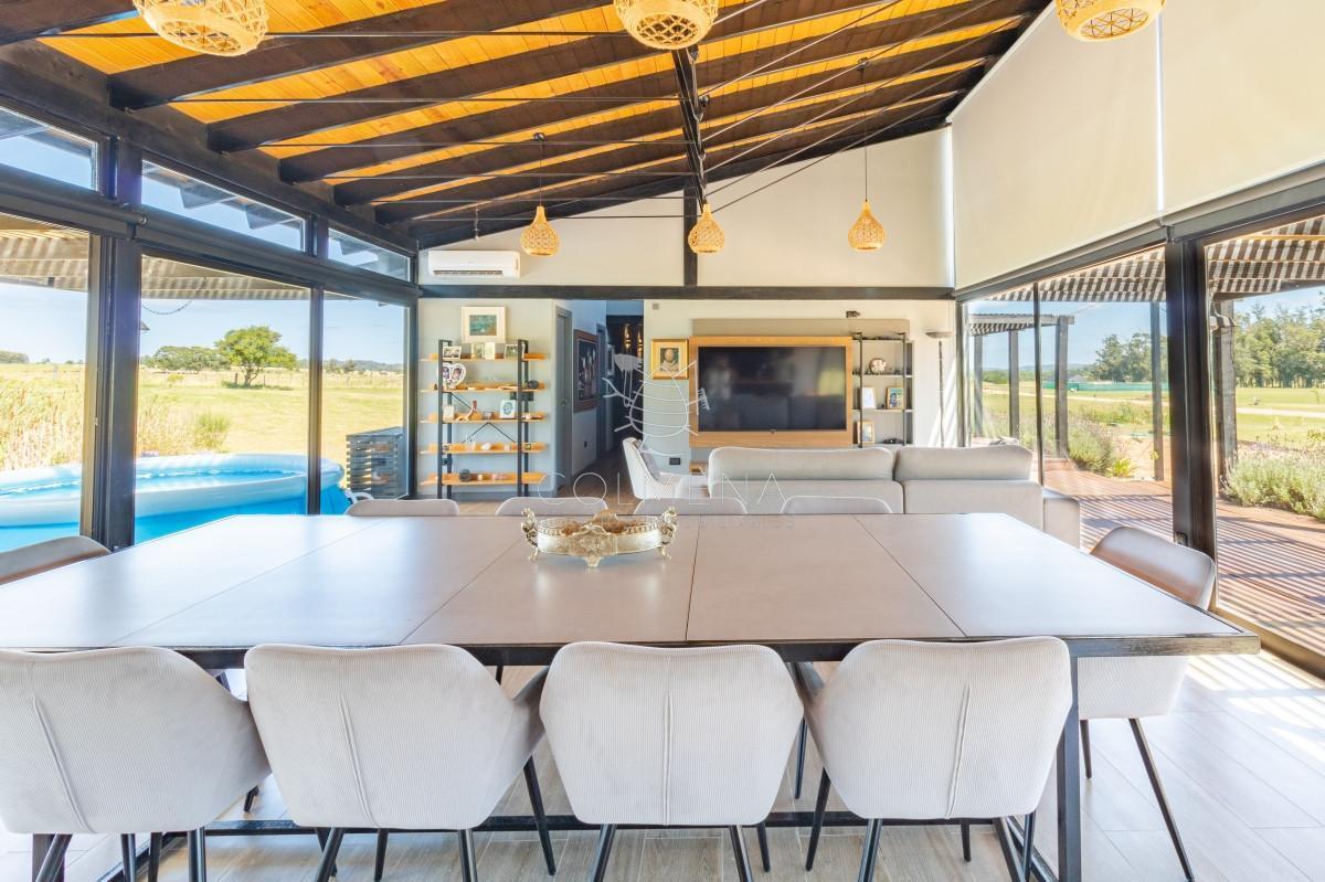 Foto de Moderna casa en barrio privado El Quijote en venta, imagen 3
