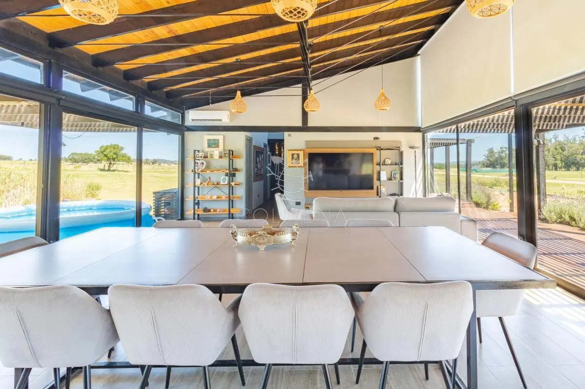 Moderna casa en barrio privado El Quijote en venta 4
