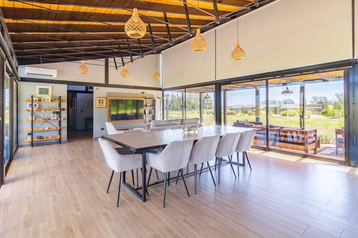 Foto de Moderna casa en barrio privado El Quijote en venta, imagen 1