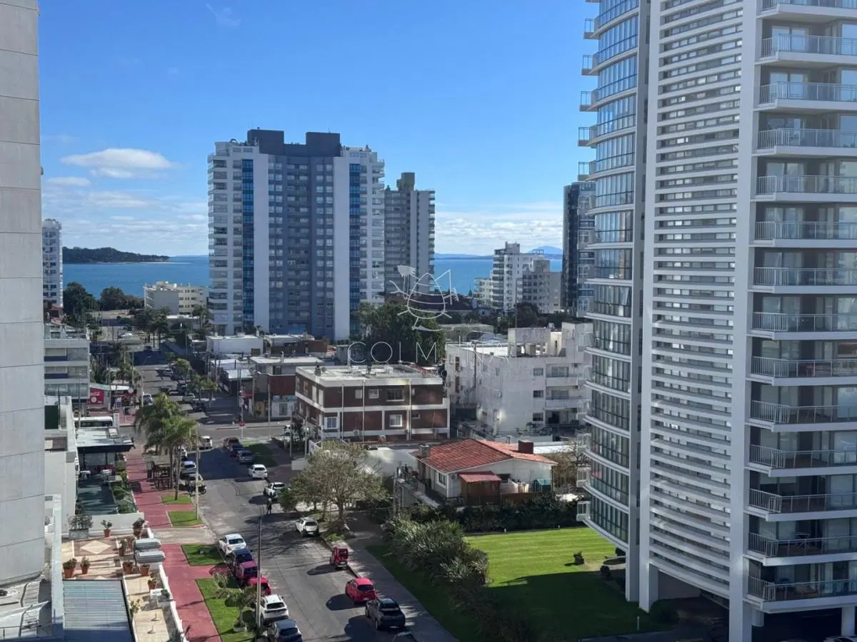 Hermosa unidad en venta con vista al mar 3