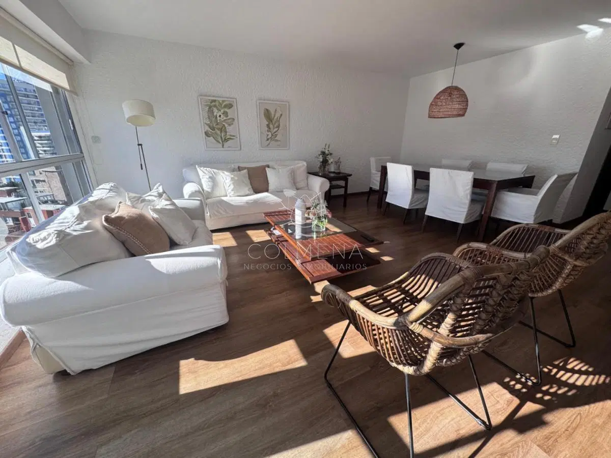 Hermosa unidad en venta con vista al mar 1