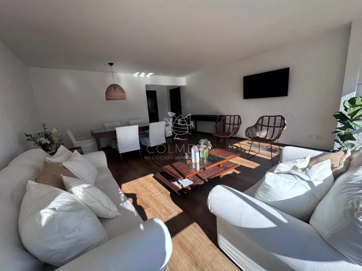 Hermosa unidad en venta con vista al mar 2