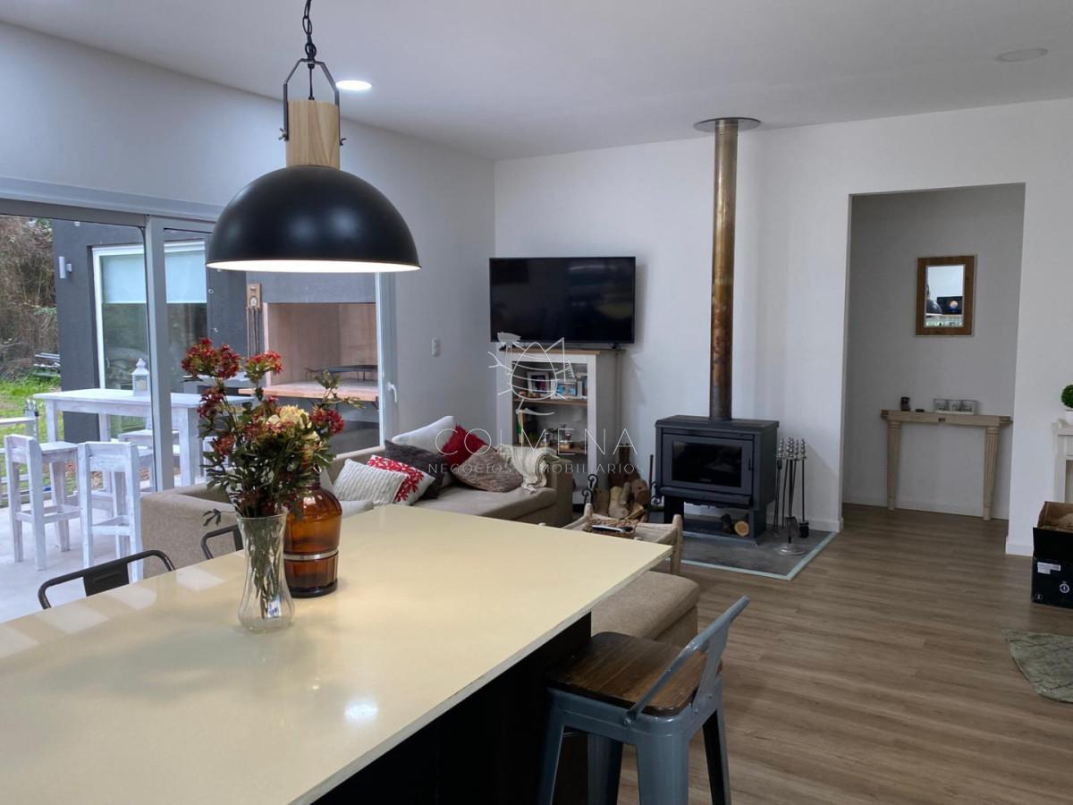 Foto de CASA EN VENTA 3 DORIMITORIOS A METROS DEL MAR, imagen 2