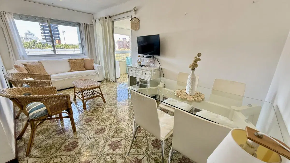 Apartamento en Peninsula, 2 dormitorios * 1
