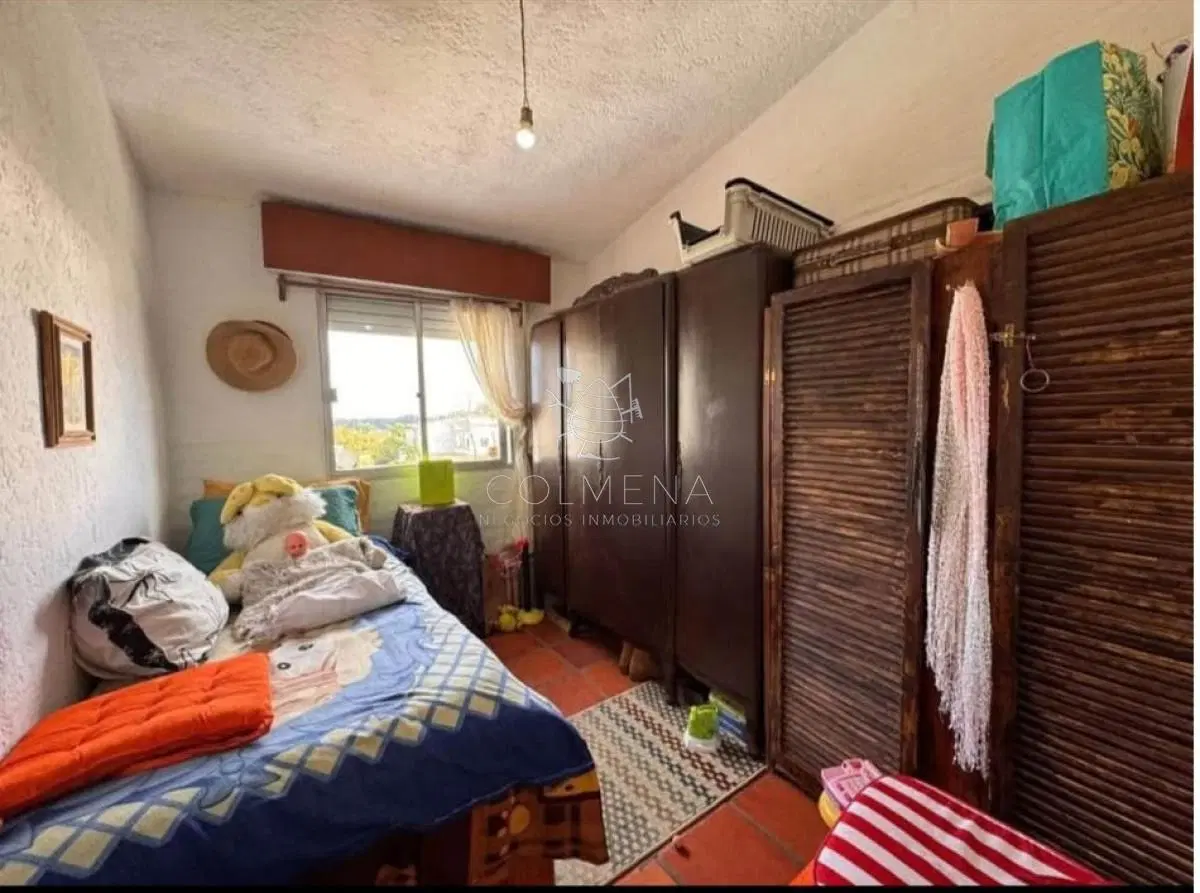 SE VENDE CASA 3 DORMITORIOS EN LAUSANA 5