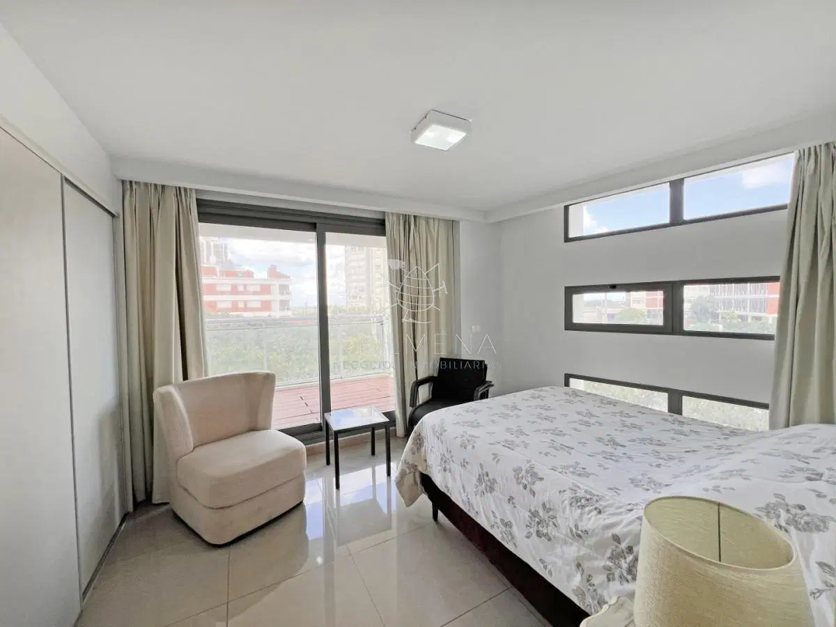 Apartamento en venta y alquiler anual 2 dormitorios Torre Onix 3