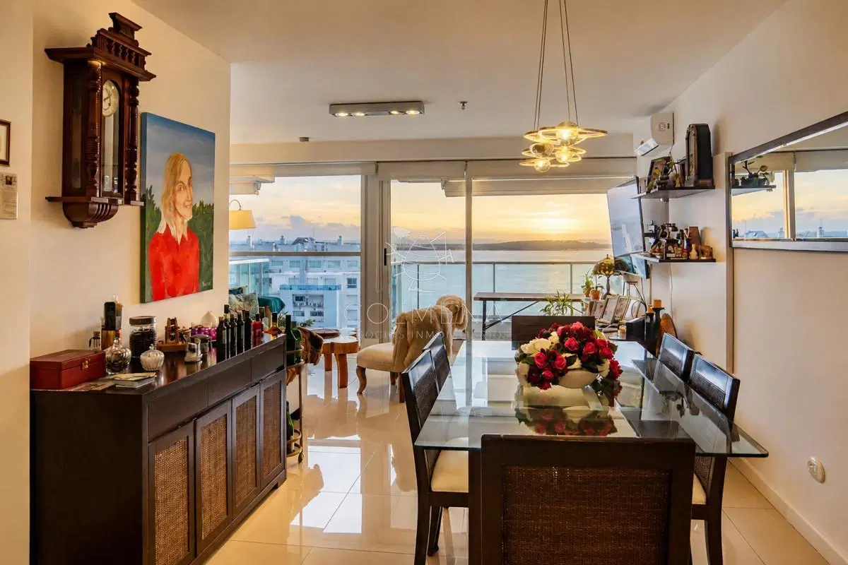 Departamento de 3 dormitorios en venta a pasos del mar. Gala Tower 2