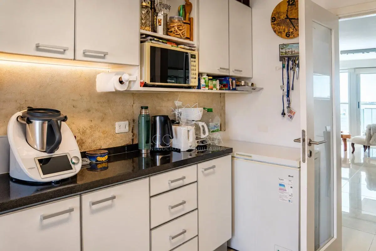 Departamento de 3 dormitorios en venta a pasos del mar. Gala Tower 8