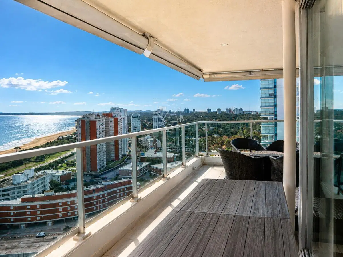 Departamento de 3 dormitorios en venta a pasos del mar. Gala Tower 3