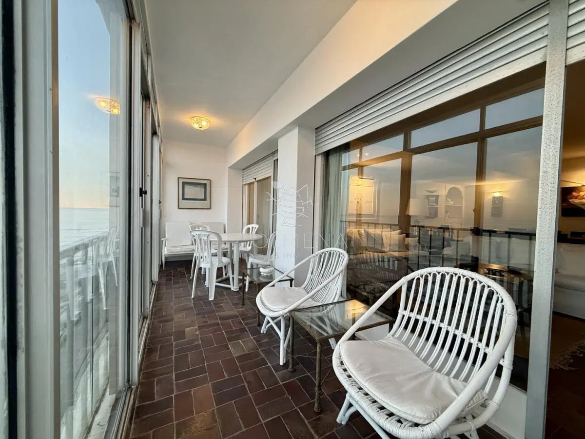 Apartamento en venta en Edificio MIR  Punta del Este  Vista privilegiada a Playa Brava 2