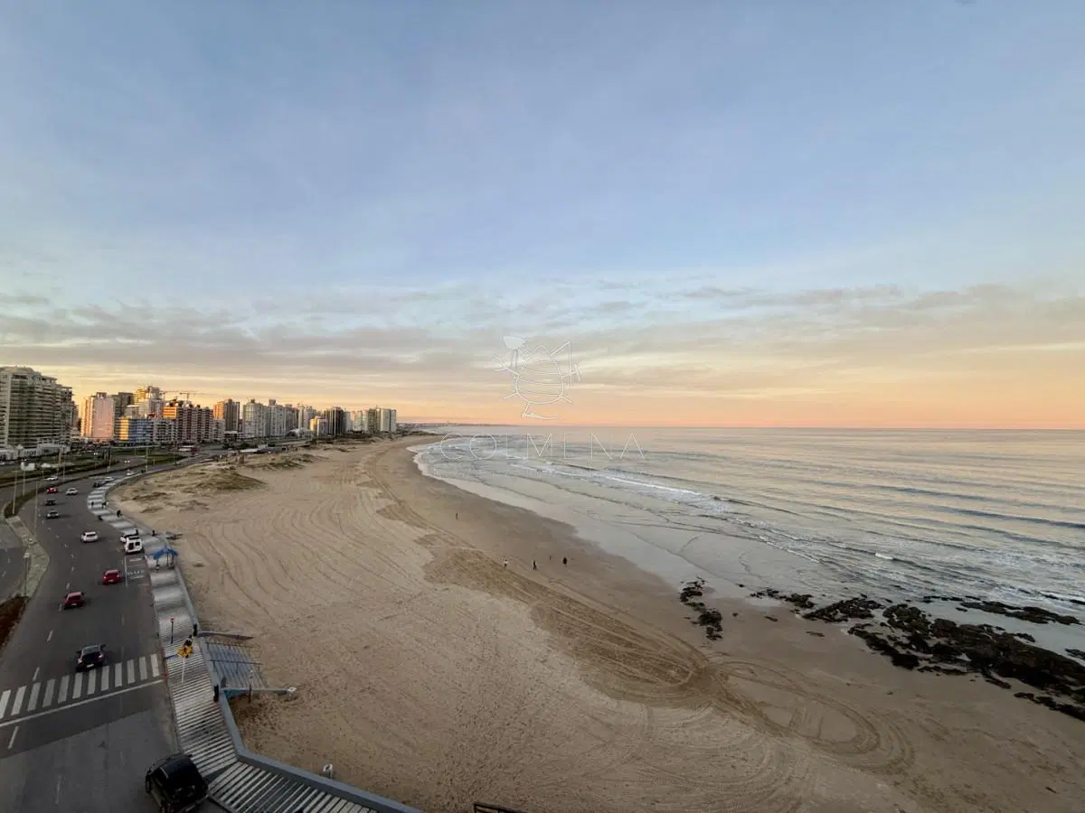 Apartamento en venta en Edificio MIR  Punta del Este  Vista privilegiada a Playa Brava 8