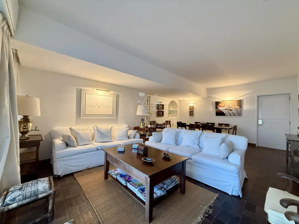 Apartamento en venta en Edificio MIR  Punta del Este  Vista privilegiada a Playa Brava 8