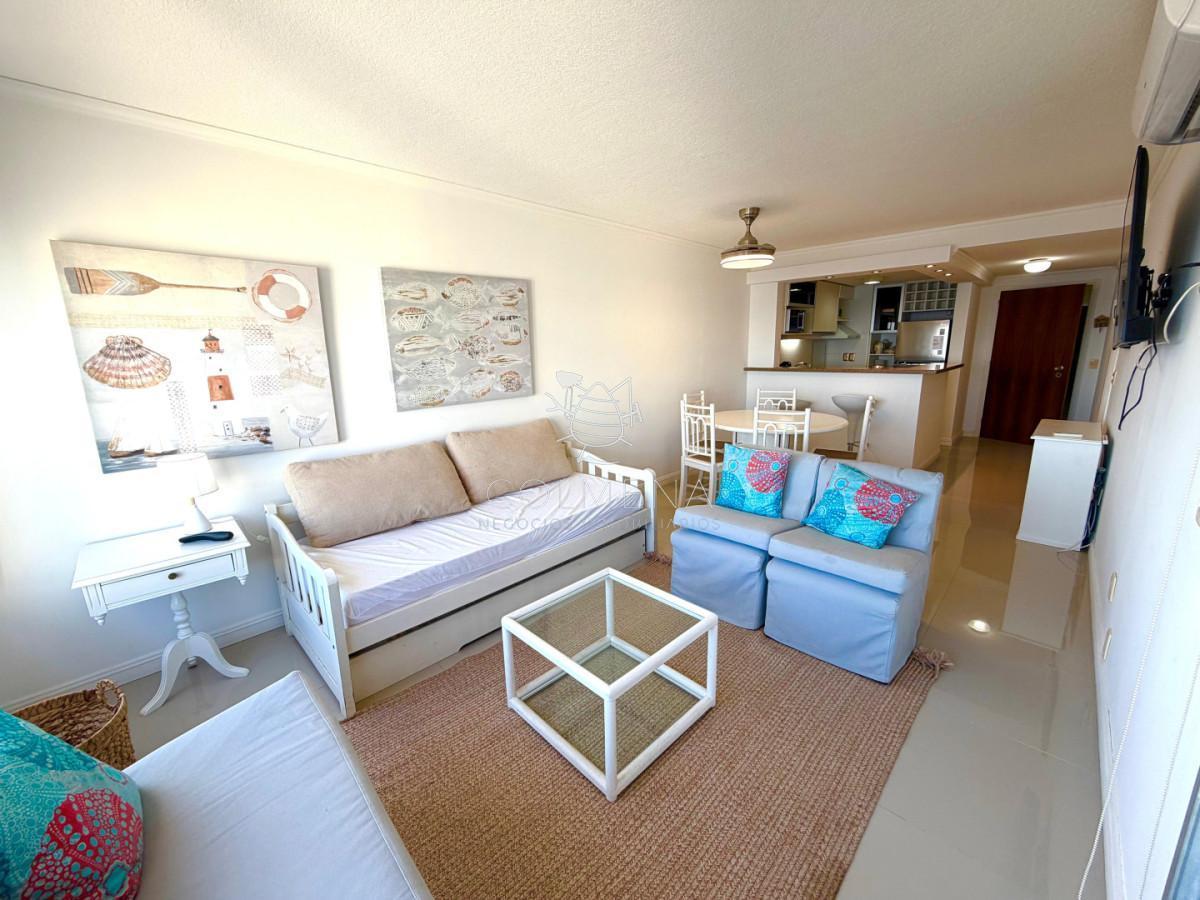 Foto de apartamento en venta frente al mar, parada 19 playa mansa, imagen 1