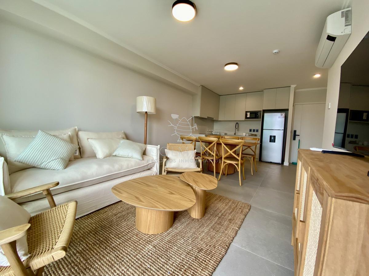 Foto de Alquiler Apartamento 2 dormitorios frente al mar en playa mansa, imagen 3