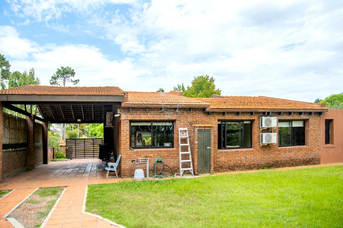 Foto de En venta casa de 3 Dormitorios en Jardines de Córdoba, imagen 2