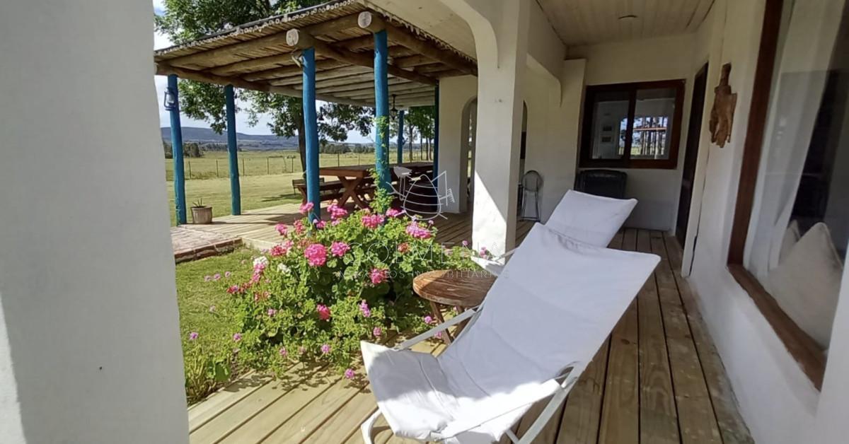 Foto de Chacra con Buena Casa cuenta con piscina cerca de Pueblo Eden., imagen 3