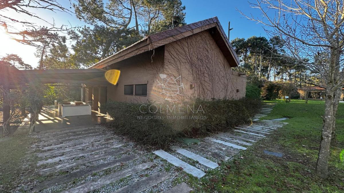 Foto de En venta derechos a sobre elevar, terreno en Pinares, Punta del Este, imagen 3