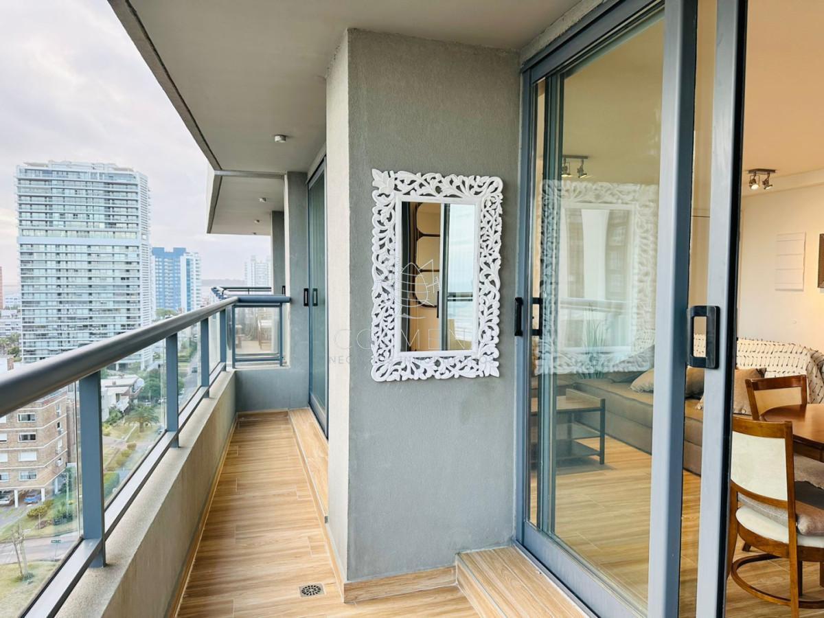 Foto de En venta apartamento de 2 dormitorios con hermosa vista parcial al mar, imagen 2