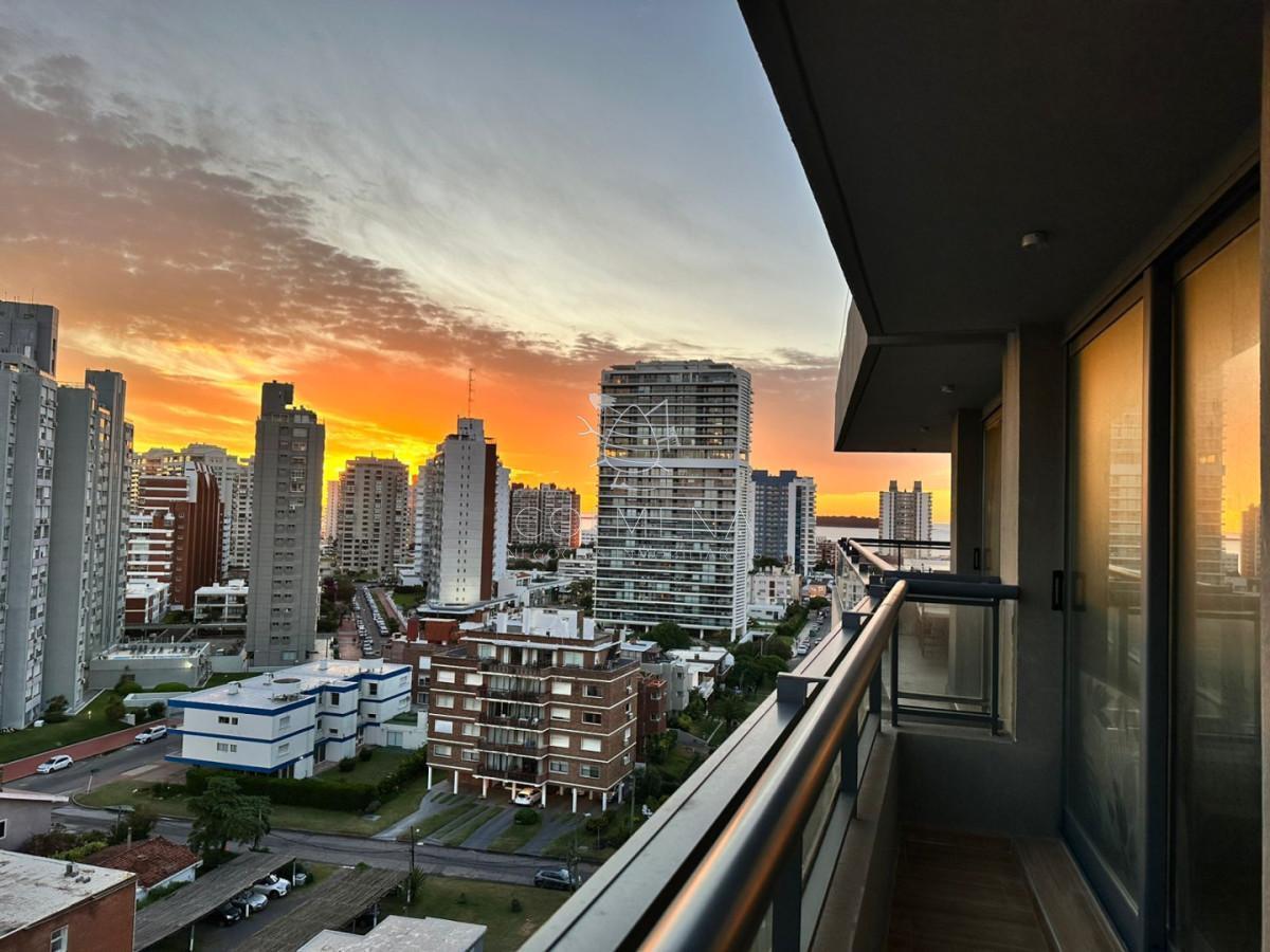 Foto de En venta apartamento de 2 dormitorios con hermosa vista parcial al mar, imagen 3