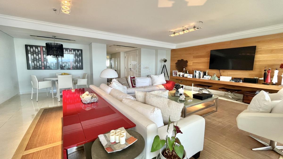 Foto de VENTA ALQUILER APARTAMENTO PRIMERA LINEA MANSA PUNTA DEL ESTE, imagen 3