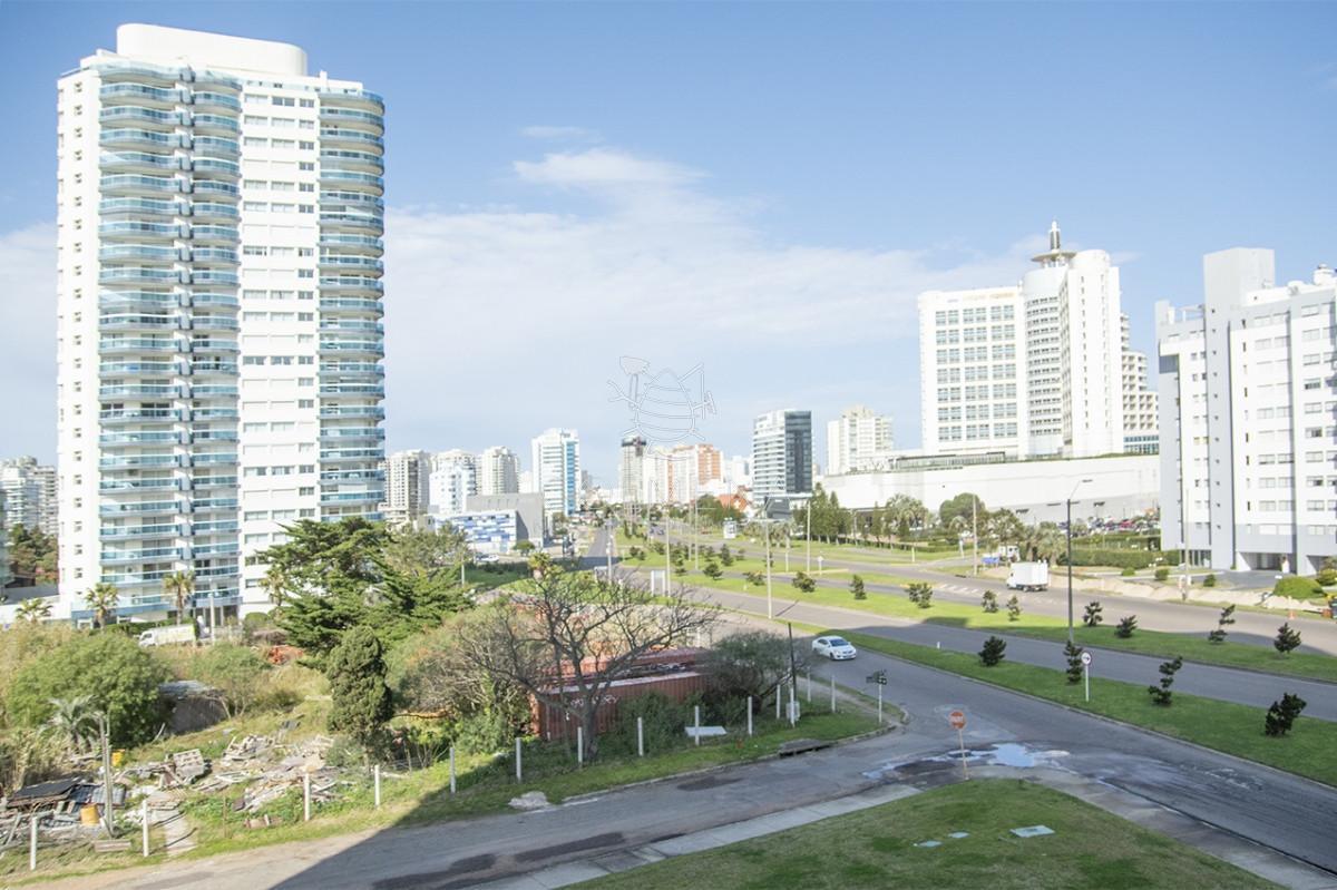 Foto de Departamento de 2 dormitorios en venta en torre moderna a metros de, imagen 3