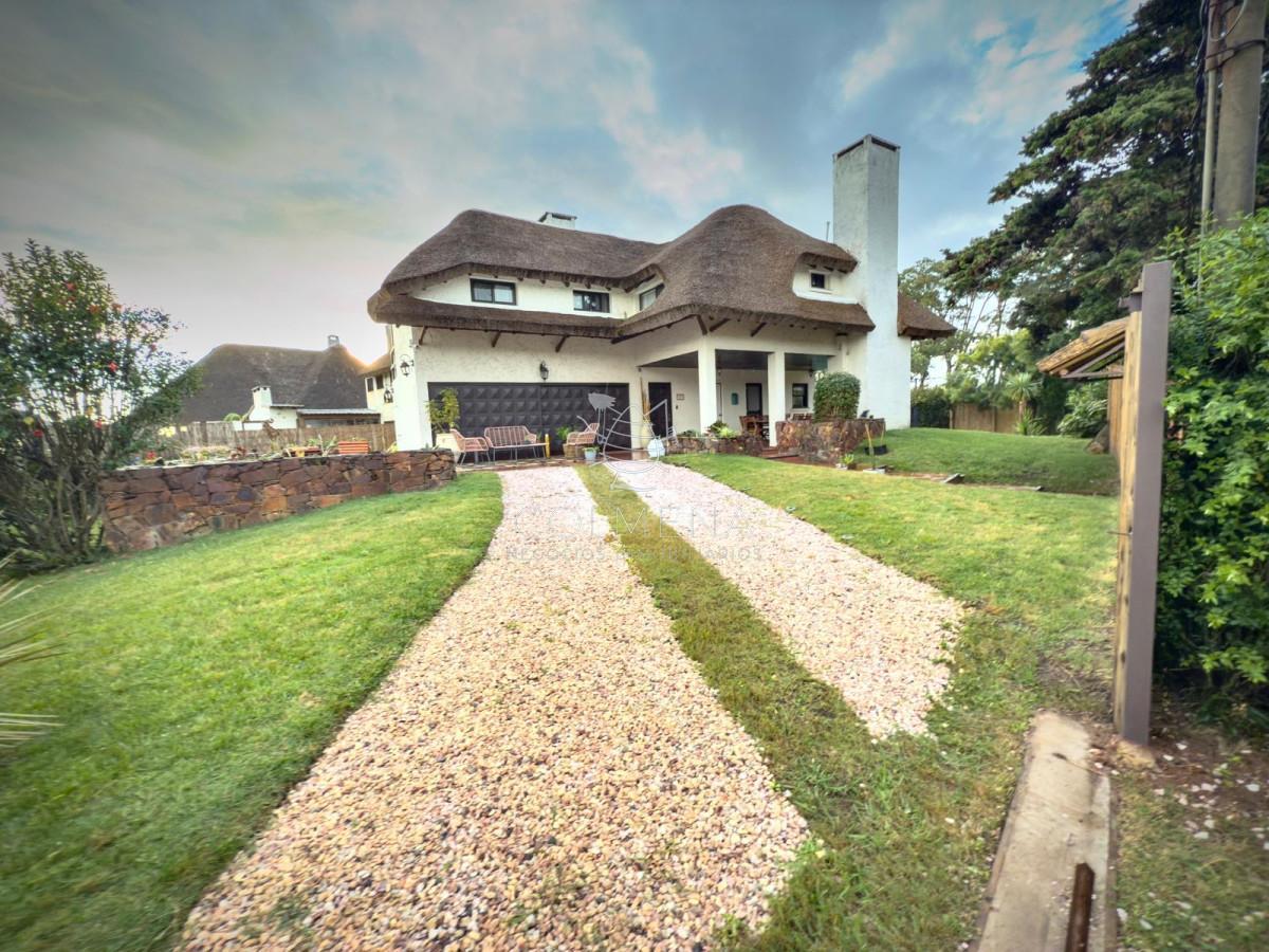 Foto de Casa en La Rinconada Punta Ballena a metros del mar, imagen 1
