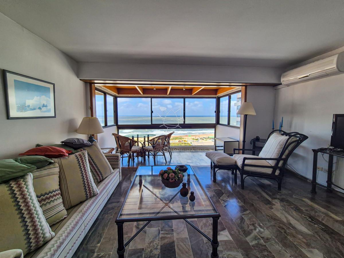 Foto de Venta Apartamento 3 Dormitorios Frente a la Playa Brava Punta del Este, imagen 1