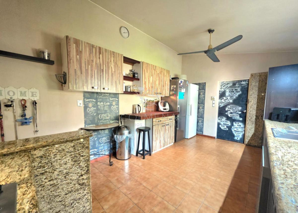 Foto de Propiedad única de excelente construcción en Burnett, gran terreno, imagen 5