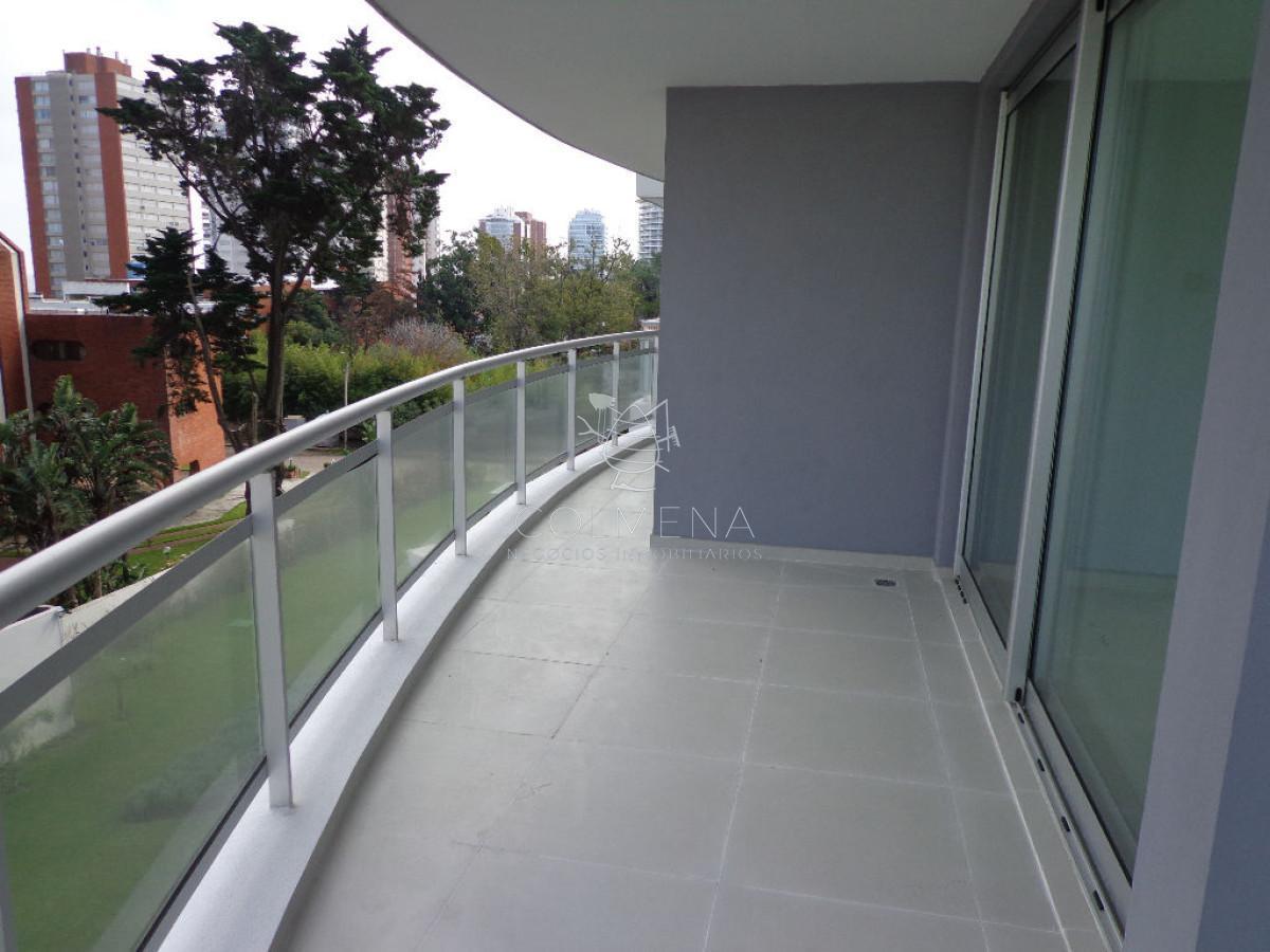 Foto de Apartamento en Venta de 3 Dormitorios en Punta del este, Edificio, imagen 3