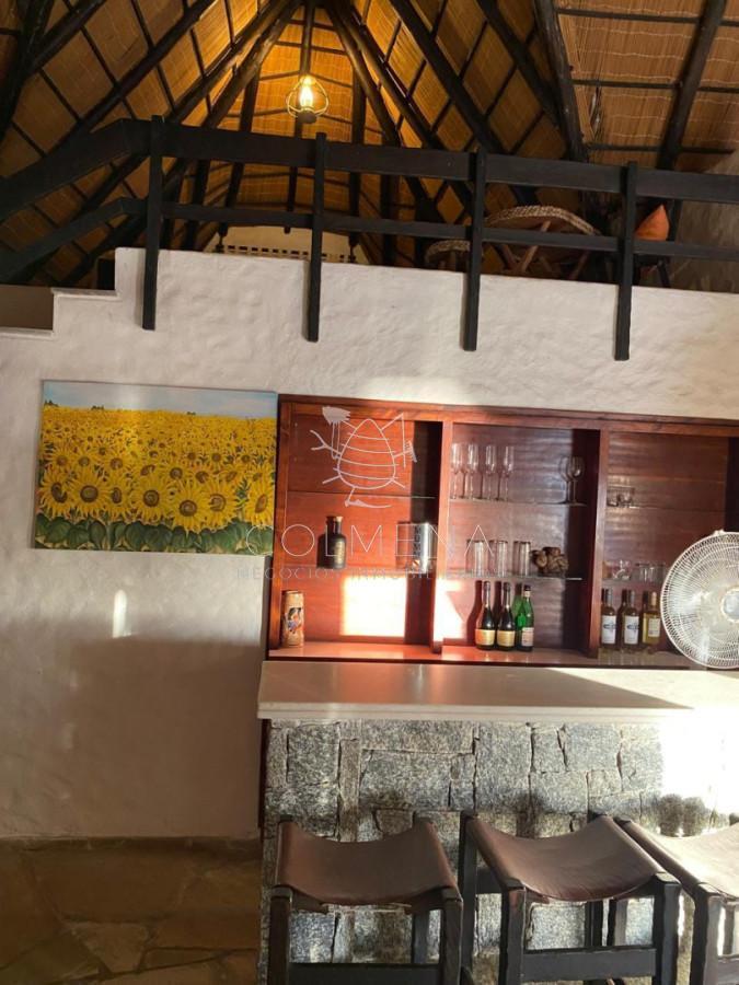 Foto de Expléndida casa en venta frente a la laguna, imagen 3