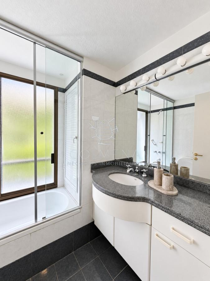 Foto de Hermoso apartamento en primera línea ubicado en el Puerto, imagen 5