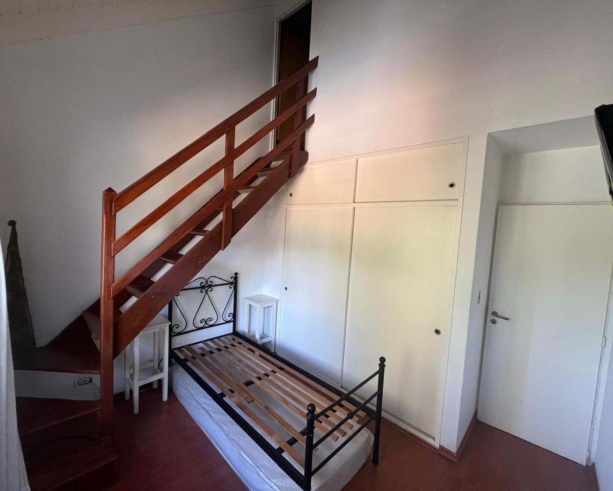 Triplex con Patio y Pileta en Venta en Ituzaingo 1