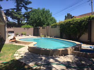 Casa con Parque y Pileta a La Venta en Ituzaingo 4
