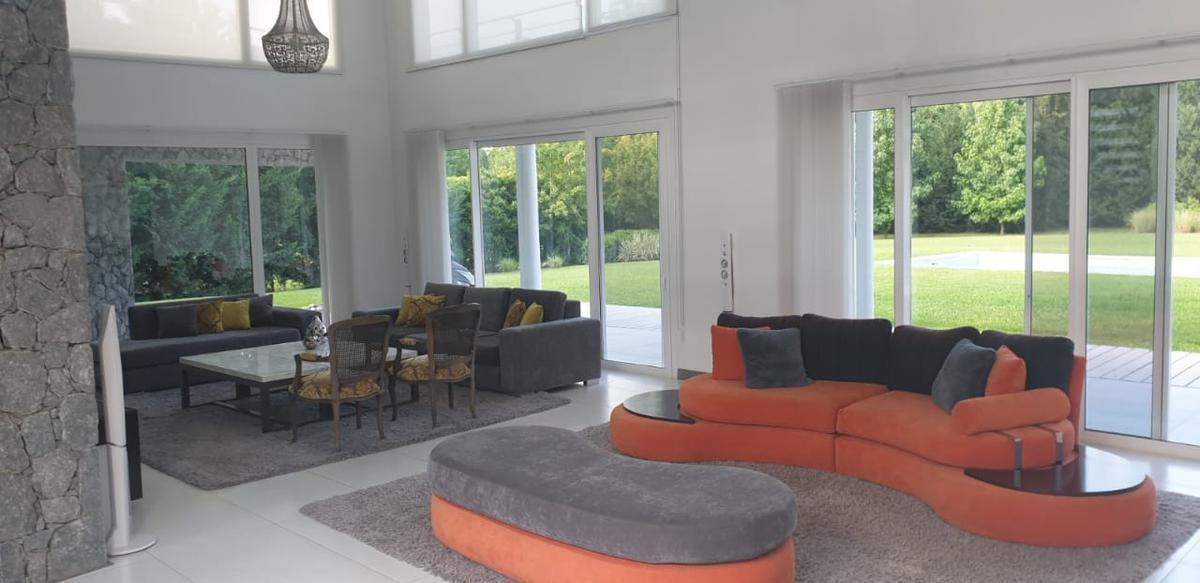 Foto de Casa en Barrio cerrado Los Pinguinos en venta - Ituzaingó Norte, imagen 4