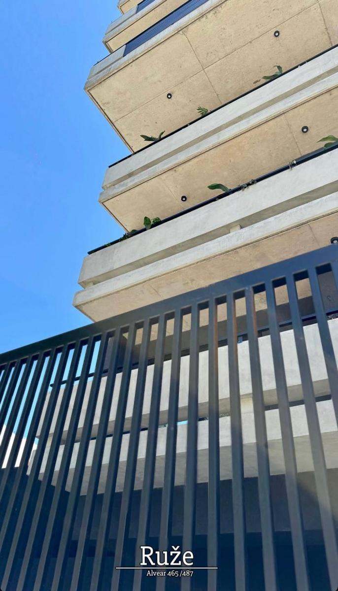 Departamento 4 Ambientes con Jardín en Venta 2