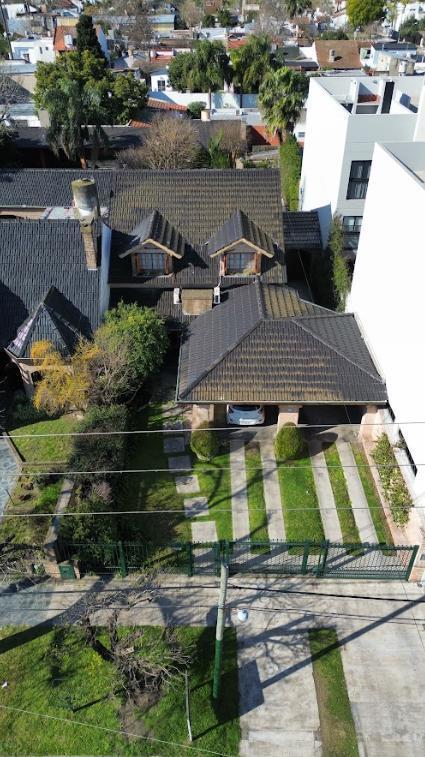 Casa en Venta con Parque y Piscina en Ituzaingó Norte 3
