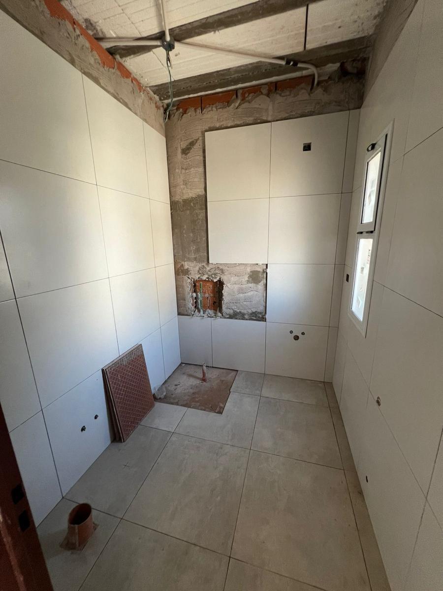 Foto de Triplex a la venta en Barrio Parque Leloir, imagen 2