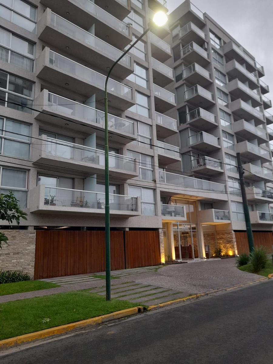 Cochera en venta o alquiler en Ituzaingo norte