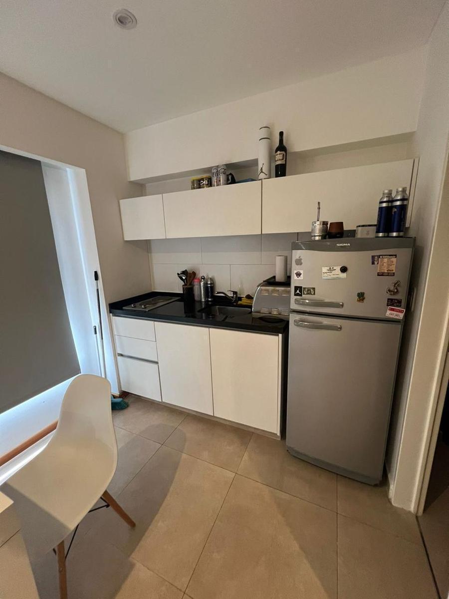 Monoambiente con cochera en venta en Ituzaingó Norte