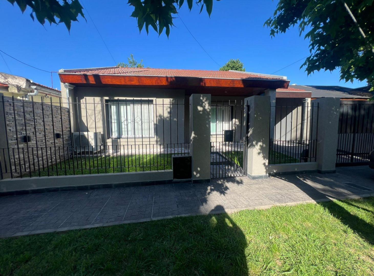 Casa 3 ambientes en venta en Ituzaingo