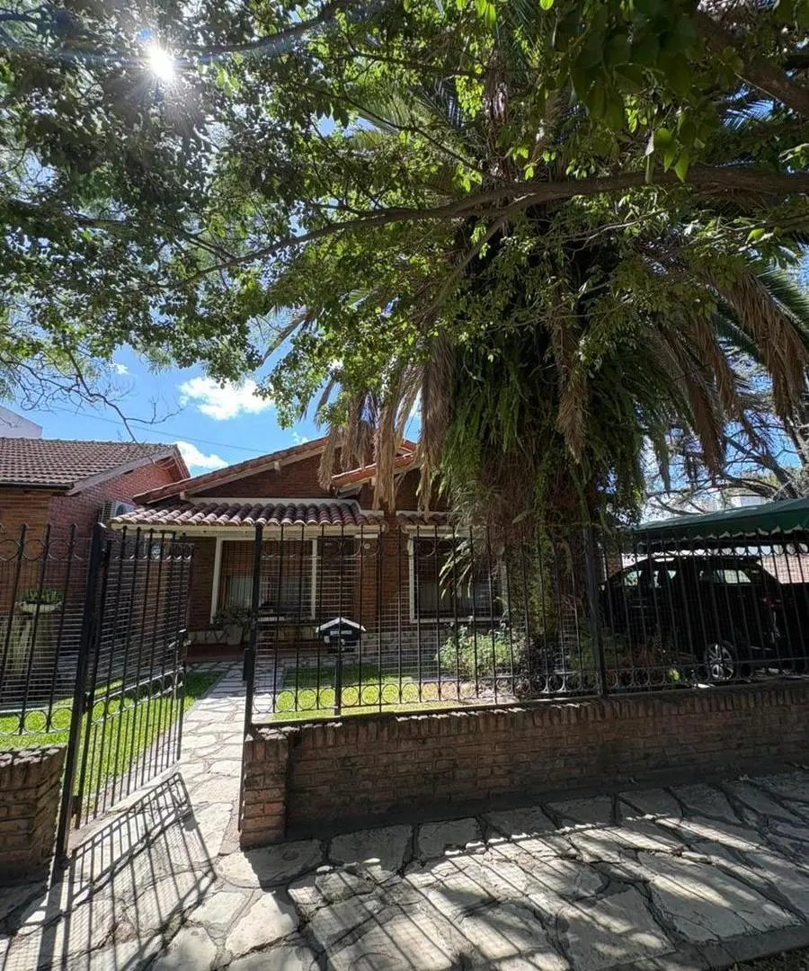 Casa 4 ambientes en venta en Ituzaingo 3