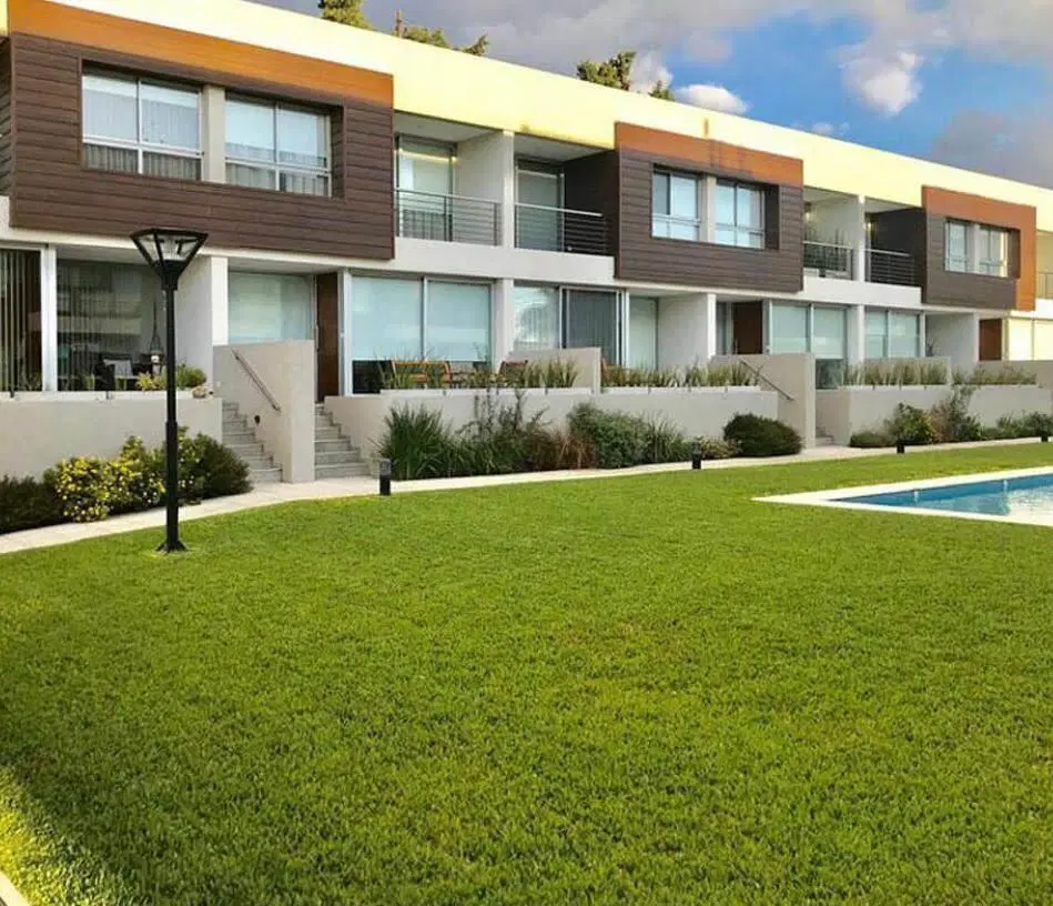 Duplex 3 ambientes en venta en complejo residencial 2