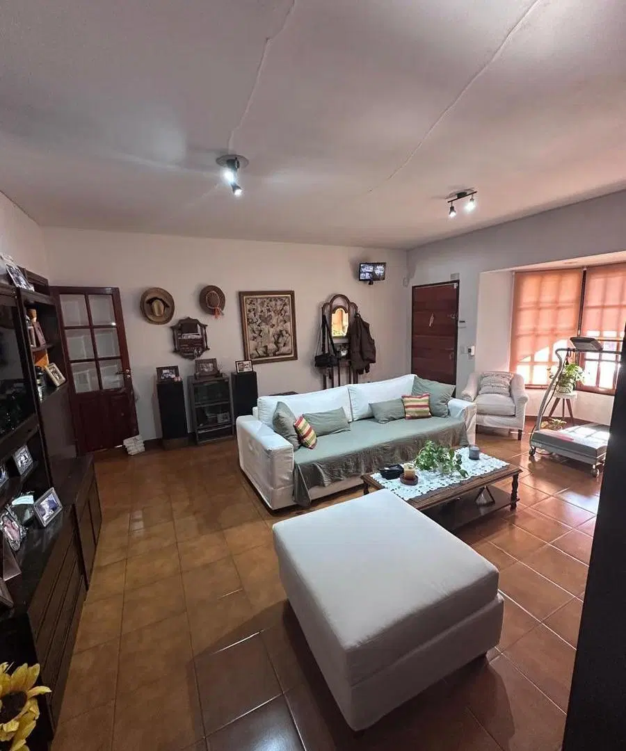 Casa 4 ambientes en venta en Ituzaingo 3